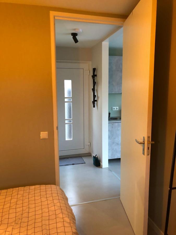 B&B Snurk Stiens, Fijn Verblijf Aan Open Vaarwater Ngoại thất bức ảnh