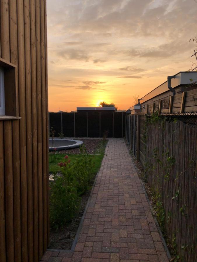 B&B Snurk Stiens, Fijn Verblijf Aan Open Vaarwater Ngoại thất bức ảnh